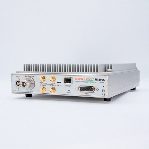 Анализатор спектра реального времени с подключением 10GbE Signal Hound SM200C